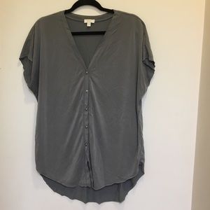 CHARMING CHARLIE SUMMER BLOUSE Size: L